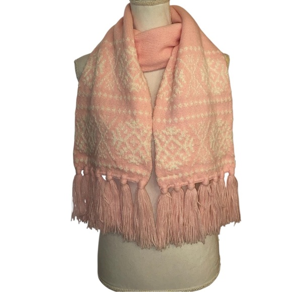 Knit Scarf Winter Scarf Snowflake Design in Bubblegum Pink 62” x 9” - Picture 4 of 7